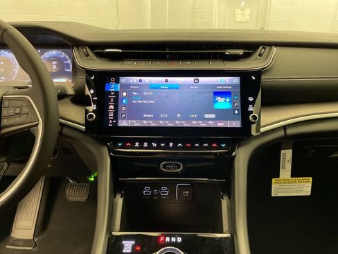 New 2026 Jeep Grand Cherokee Limited image 10