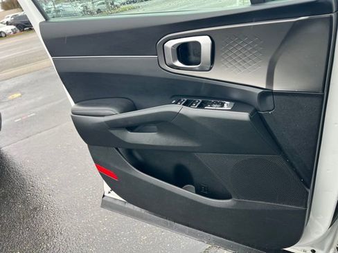 Used 2025 Kia Sorento EX w/ EX Panoramic Sunroof Package image 18