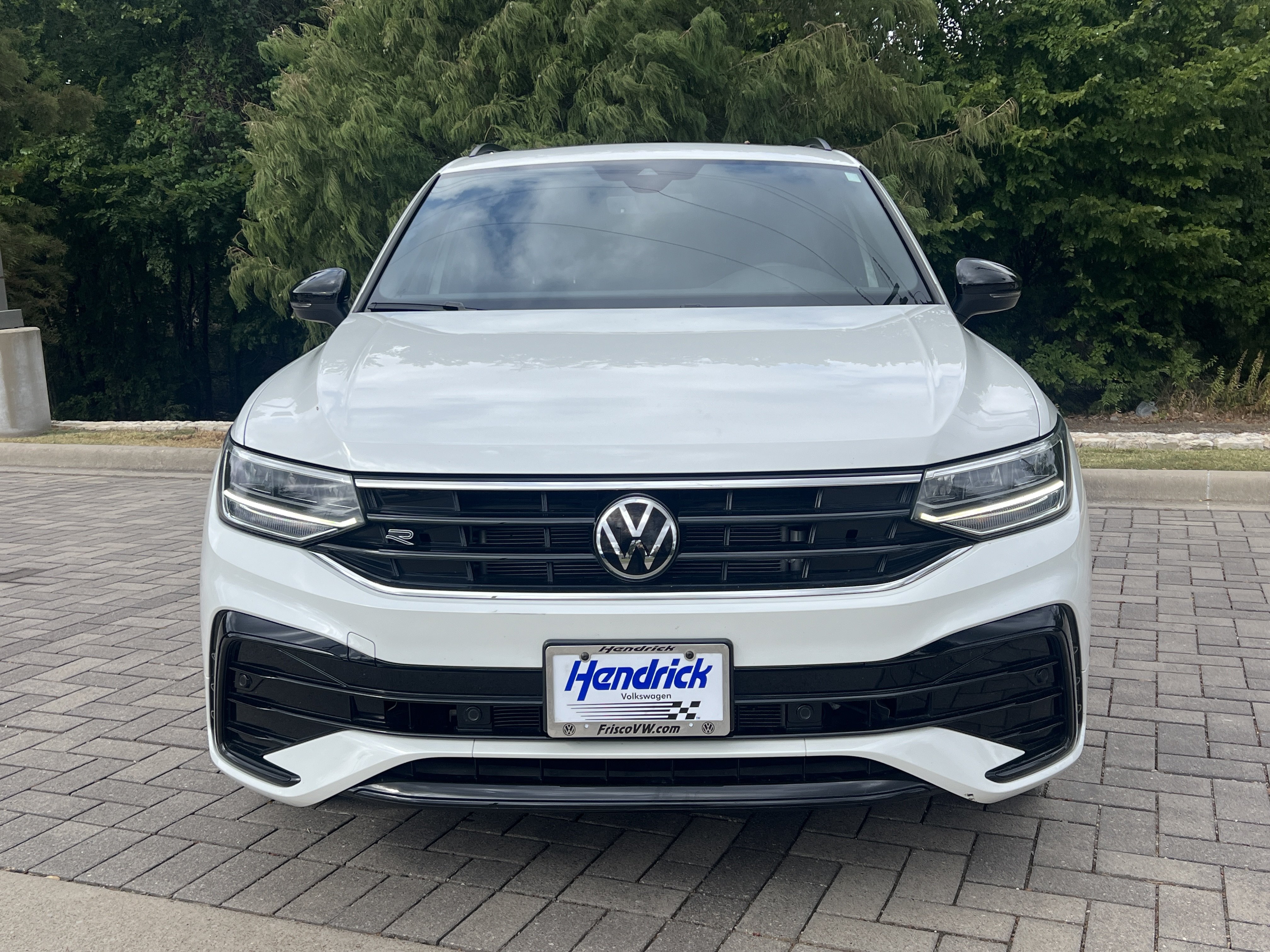 Certified 2024 Volkswagen Tiguan SE R-Line FWD image 3