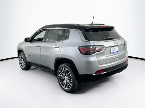 Used 2022 Jeep Compass Limited w/ Elite Group AWD/4WD image 7