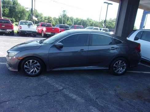 Used 2016 Honda Civic EX image 2