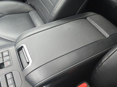 Certified 2024 Toyota Highlander XLE image 41