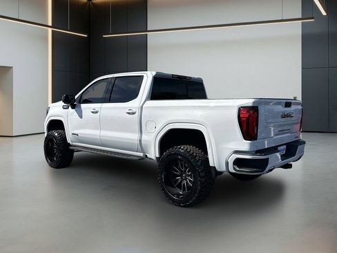 Used 2022 GMC Sierra 1500 AT4 w/ AT4 Premium Package AWD/4WD image 3