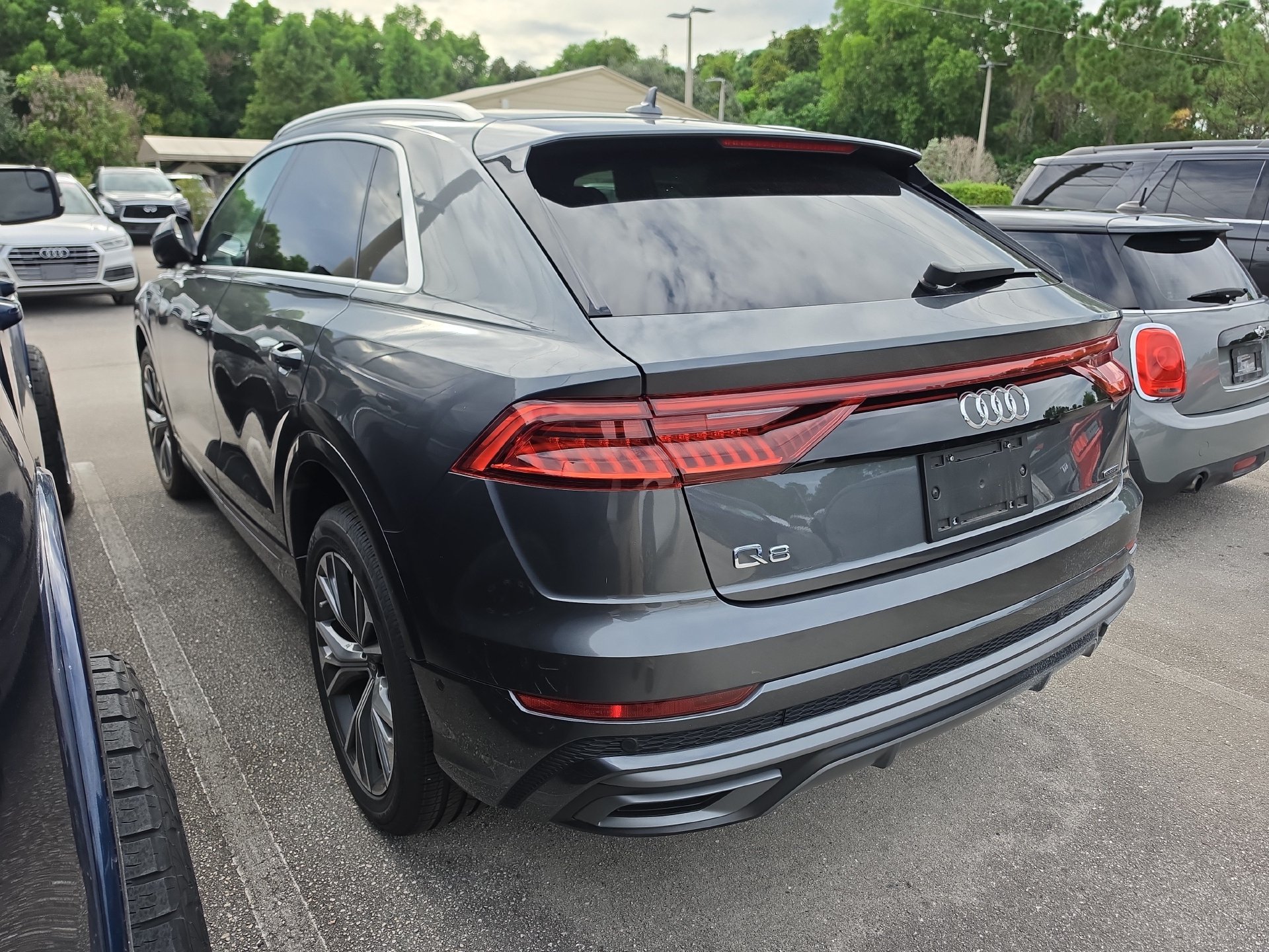 Used 2023 Audi Q8 Premium Plus w/ Premium Plus Package AWD/4WD image 6
