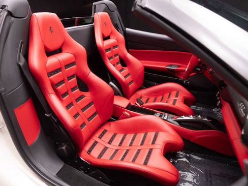 Used 2017 Ferrari 488 Spider RWD image 71