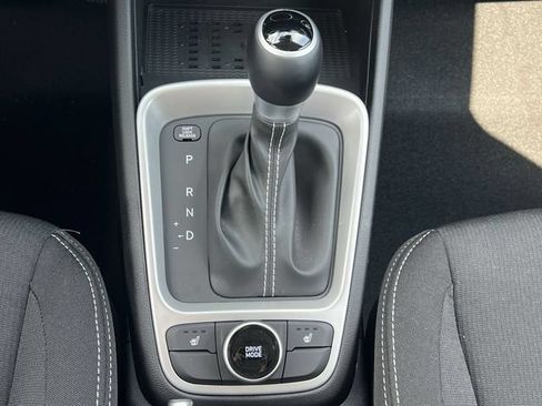 New 2026 Hyundai Venue SEL FWD image 18