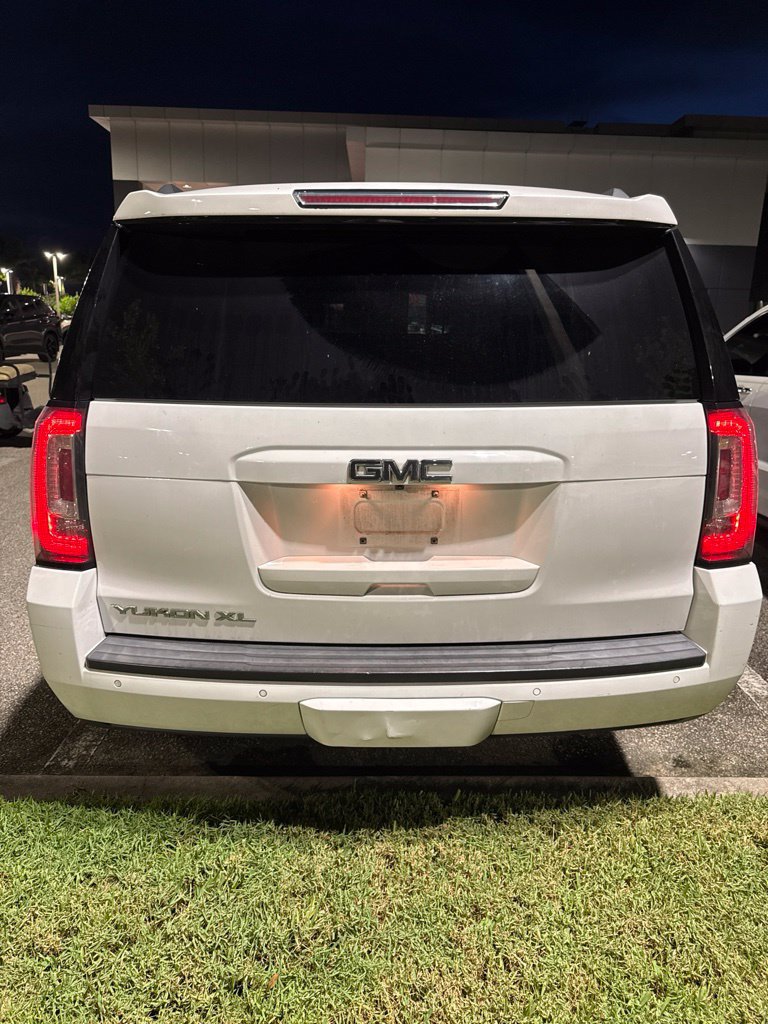 Used 2019 GMC Yukon XL SLT w/ Open Road Package RWD image 11