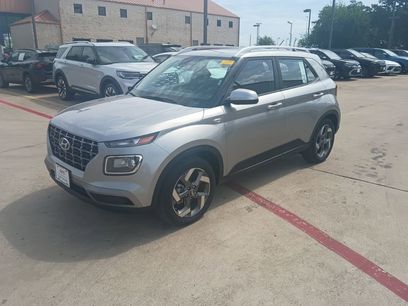 Used 2025 Hyundai Venue SEL