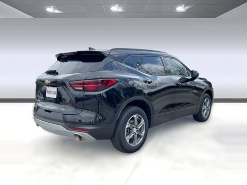 Certified 2023 Chevrolet Blazer LT w/ Convenience Package image 8