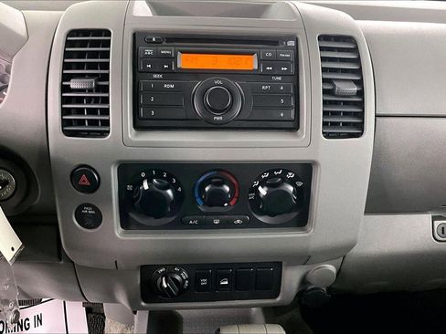 Used 2011 Nissan Frontier S image 16