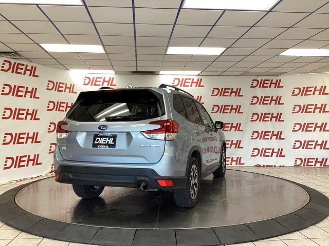 Used 2021 Subaru Forester Premium AWD/4WD image 7