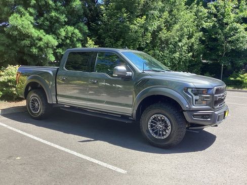 Used 2019 Ford F150 Raptor w/ Equipment Group 802A Luxury AWD/4WD image 9