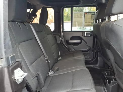 Used 2019 Jeep Wrangler Unlimited Sport S image 15