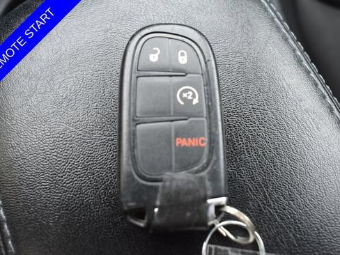 Used 2021 Jeep Cherokee Latitude Plus AWD/4WD image 6