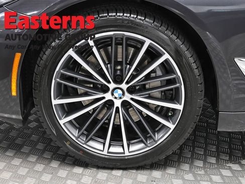 Used 2023 BMW 530i w/ Convenience Package RWD image 34