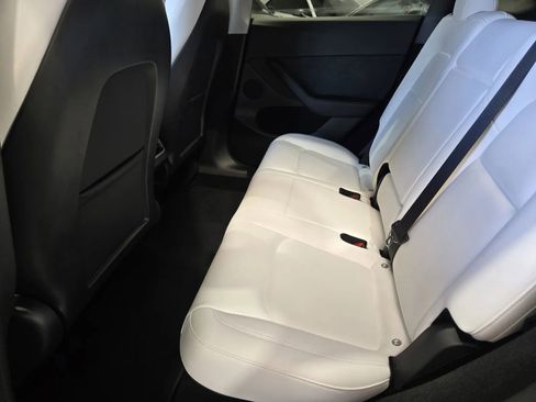 Used 2023 Tesla Model Y Performance AWD/4WD image 12