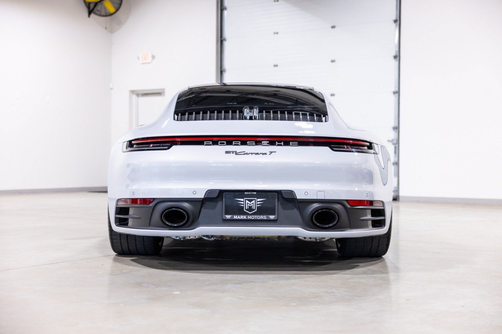 Used 2024 Porsche 911 Carrera T RWD image 5