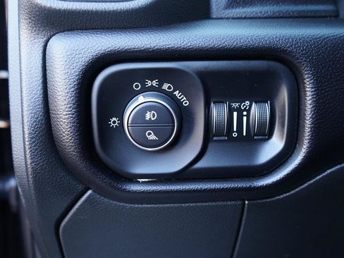 Used 2022 RAM 3500 Laramie AWD/4WD image 13