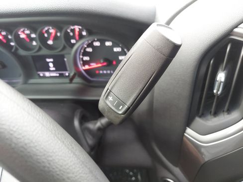 Used 2022 Chevrolet Silverado 1500 Custom Trail Boss w/ LPO, Dark Essentials Package AWD/4WD image 21