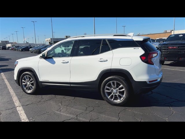 Certified 2023 GMC Terrain SLT AWD/4WD image 6