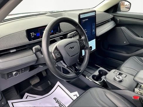 Used 2021 Ford Mustang Mach-E Premium image 19