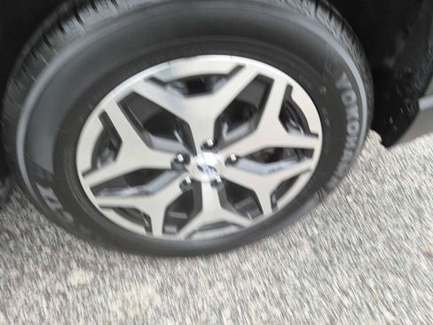 Used 2022 Subaru Forester Premium image 18