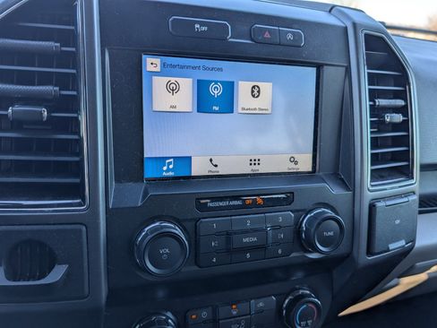 Used 2019 Ford F150 XLT image 9