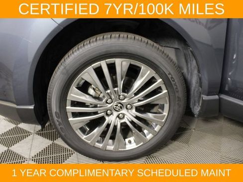 Used 2024 Toyota Venza XLE AWD/4WD image 26