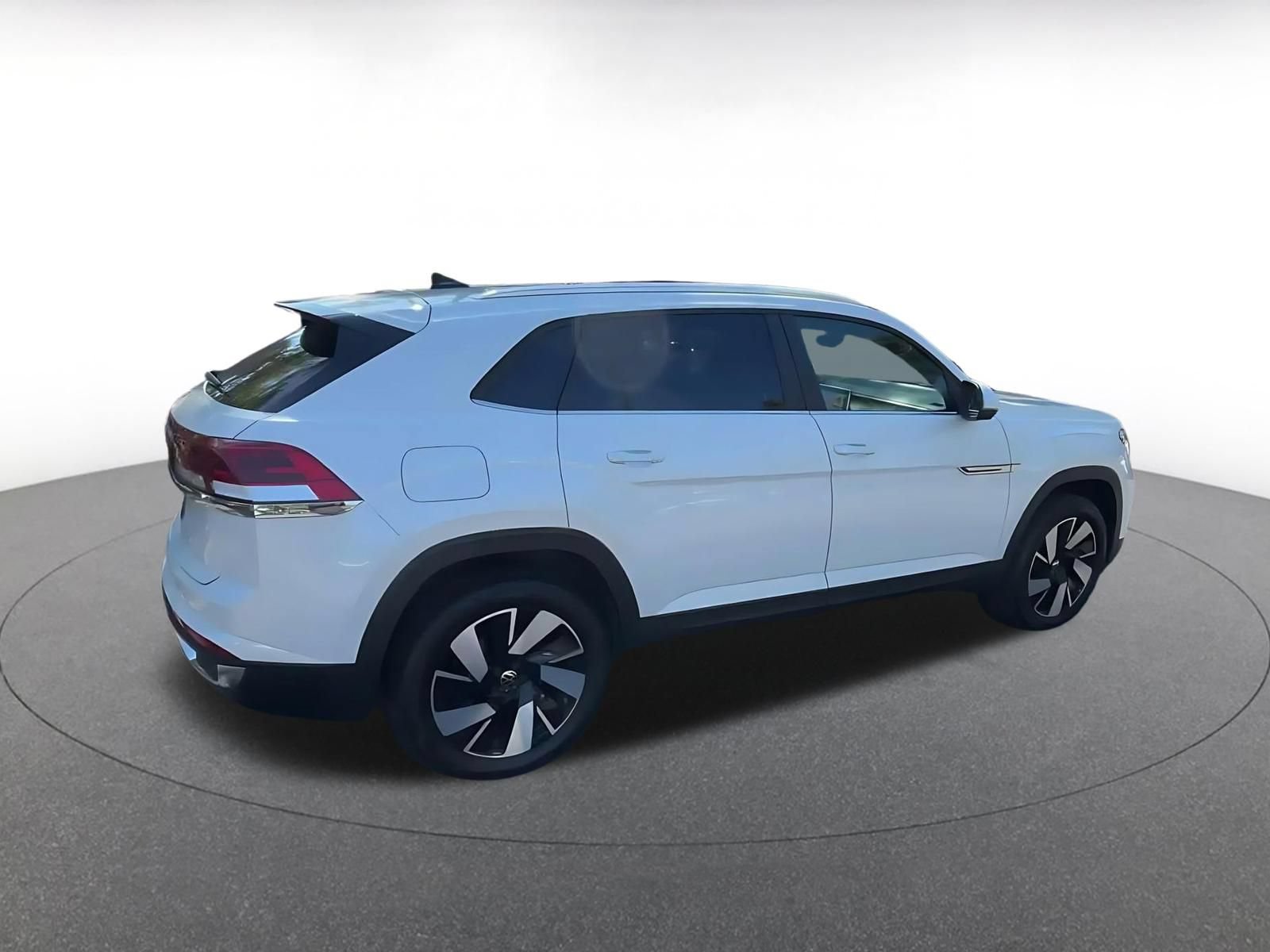 Used 2026 Volkswagen Atlas Cross Sport SE FWD image 14