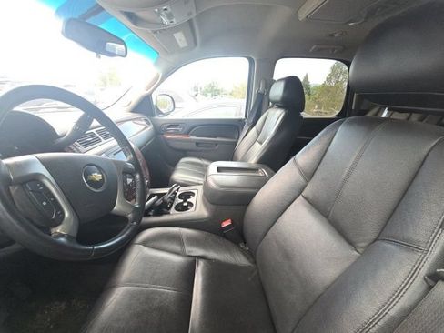 Used 2012 Chevrolet Tahoe LT AWD/4WD image 3
