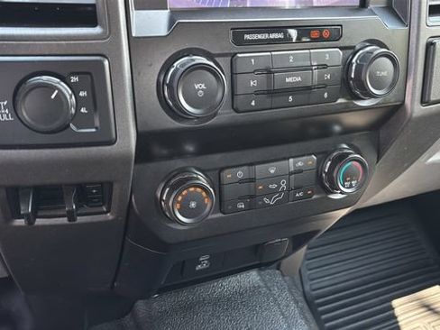 Used 2020 Ford F250 XL w/ Power Equipment Group AWD/4WD image 31