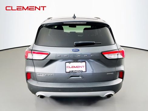 Used 2022 Ford Escape Titanium AWD/4WD image 8