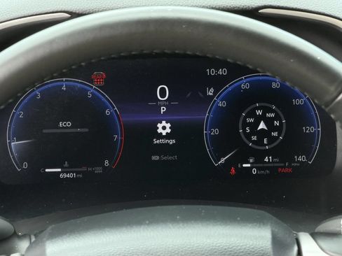 Used 2023 Toyota Highlander Limited FWD image 16