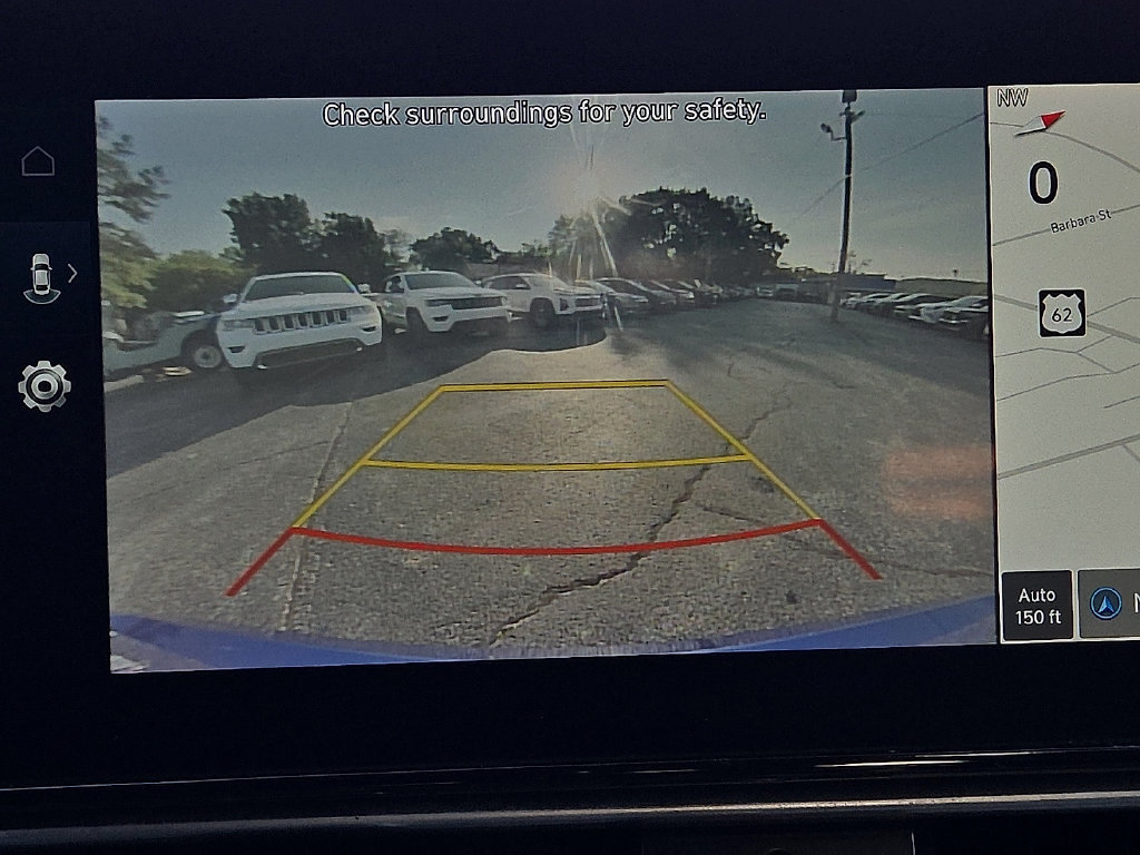 Used 2025 Hyundai Elantra SEL FWD image 14