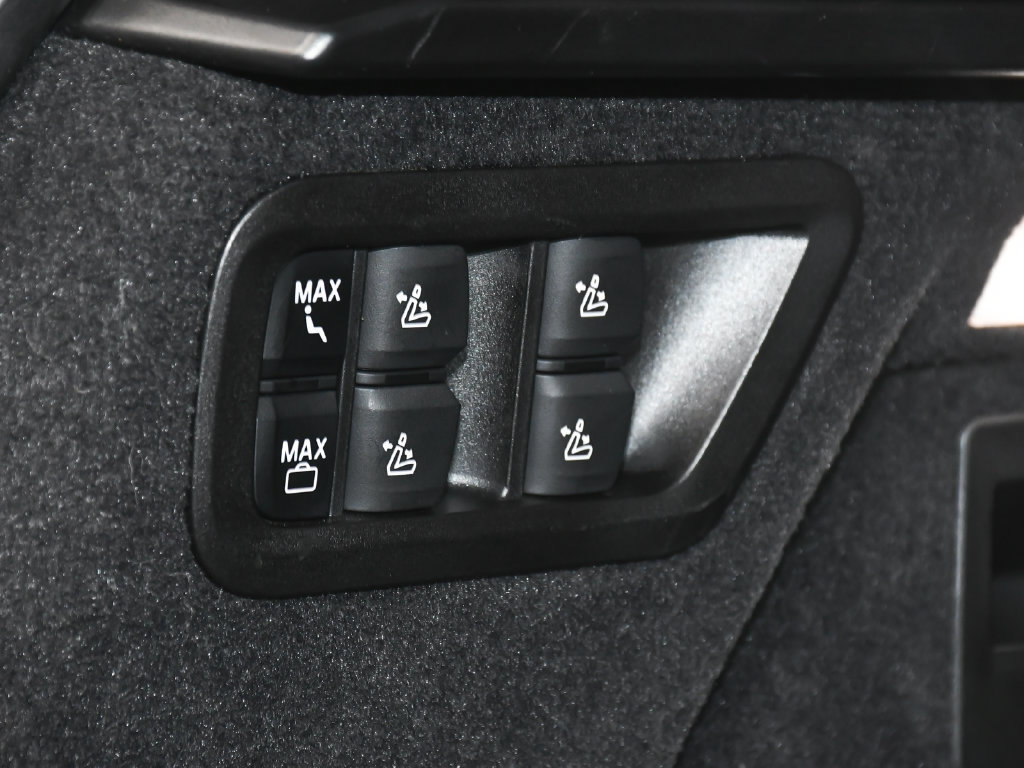 Used 2026 BMW X7 M60i AWD/4WD image 78