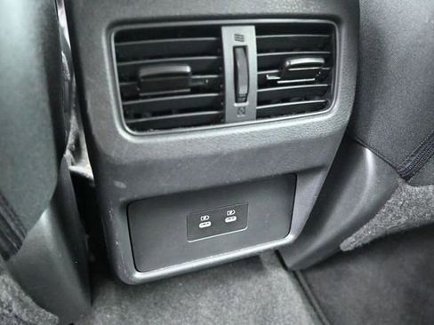 Used 2024 Nissan Rogue SV FWD image 34