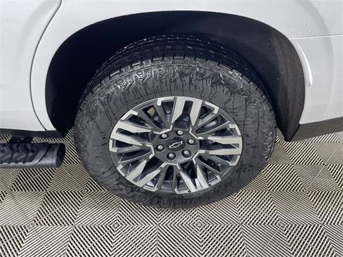 Certified 2025 Chevrolet Tahoe Z71 image 19