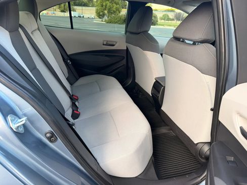 Used 2022 Toyota Corolla LE FWD image 15