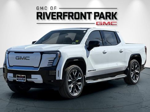 New 2025 GMC Sierra EV Denali image 7