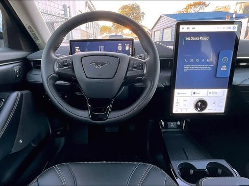 Used 2022 Ford Mustang Mach-E Premium image 5