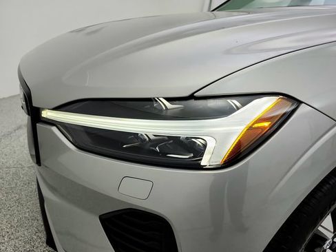 Certified 2025 Volvo XC60 B5 Plus AWD/4WD image 32