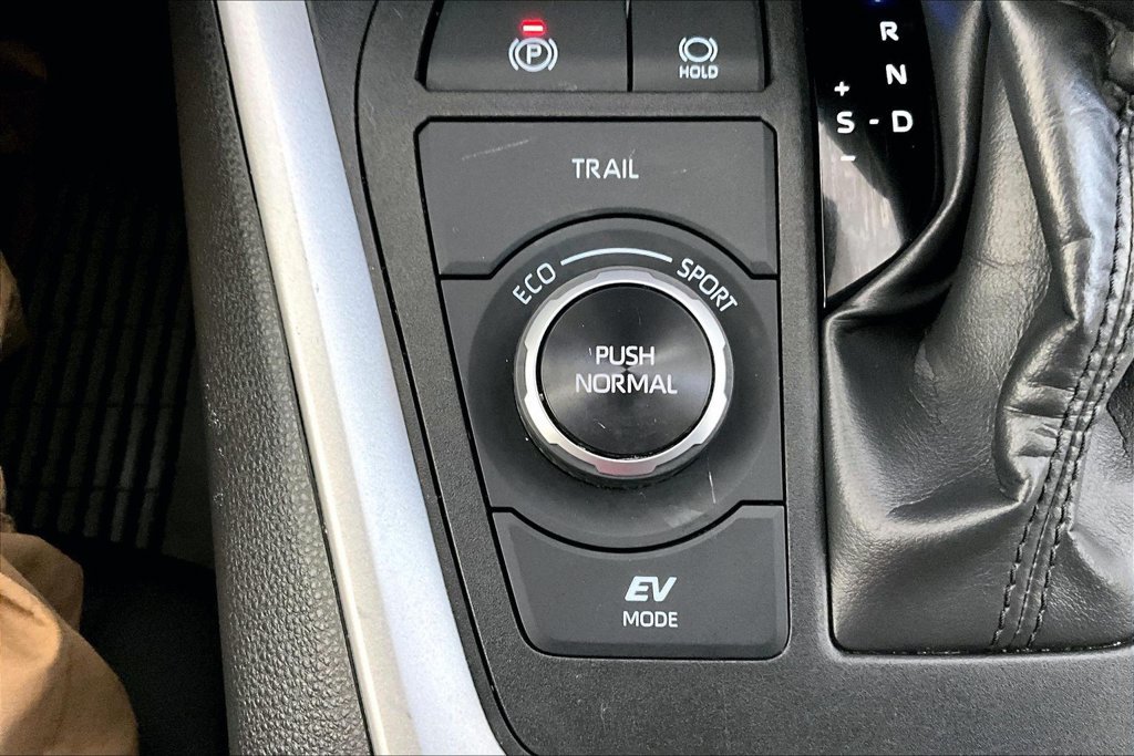 Certified 2024 Toyota RAV4 XLE w/ Convenience Package AWD/4WD image 15
