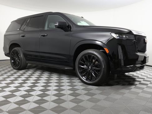 Used 2024 Cadillac Escalade Sport image 3