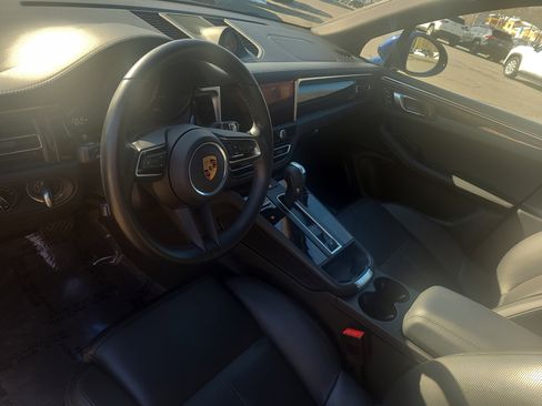 Used 2023 Porsche Macan S image 16