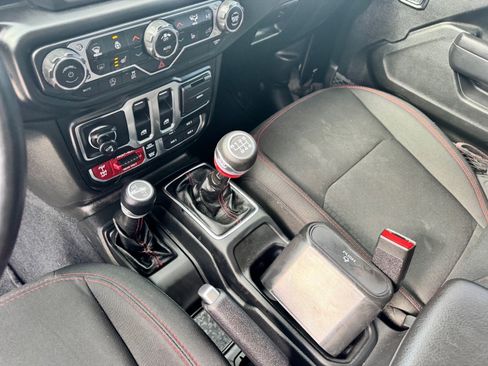 Used 2022 Jeep Wrangler Rubicon image 14