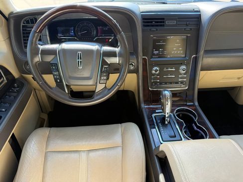 Used 2015 Lincoln Navigator 2WD w/ Equipment Group 101A Reserve image 15