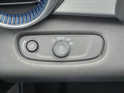 New 2026 Chevrolet Trax LT w/ Driver Confidence Package image 18