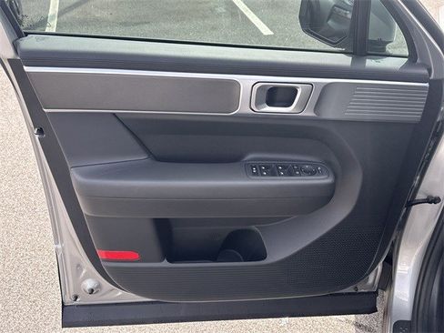 Used 2025 Hyundai Santa Fe SE image 13