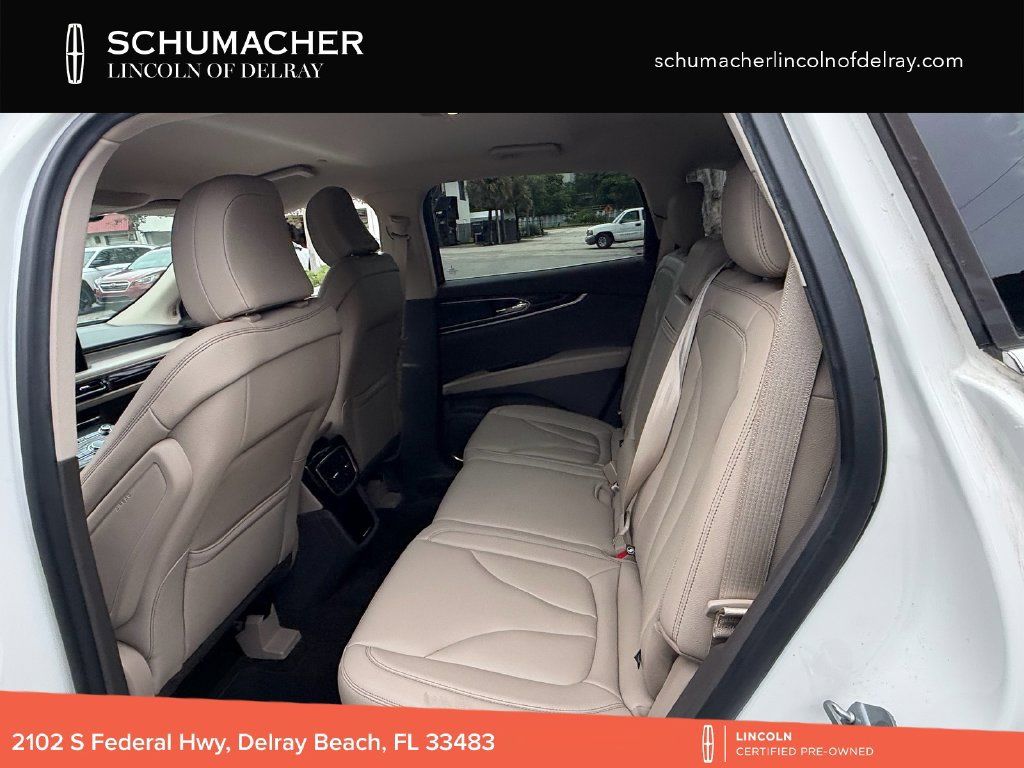 Used 2022 Lincoln Nautilus FWD w/ Premium Package image 13