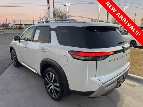 Certified 2024 Nissan Pathfinder Platinum w/ Cargo Package image 6